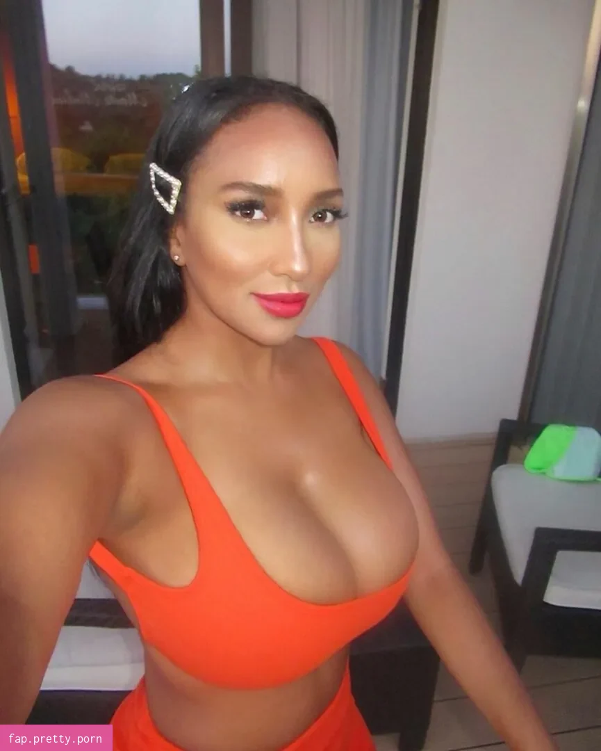 ShayLiving - Photo #08