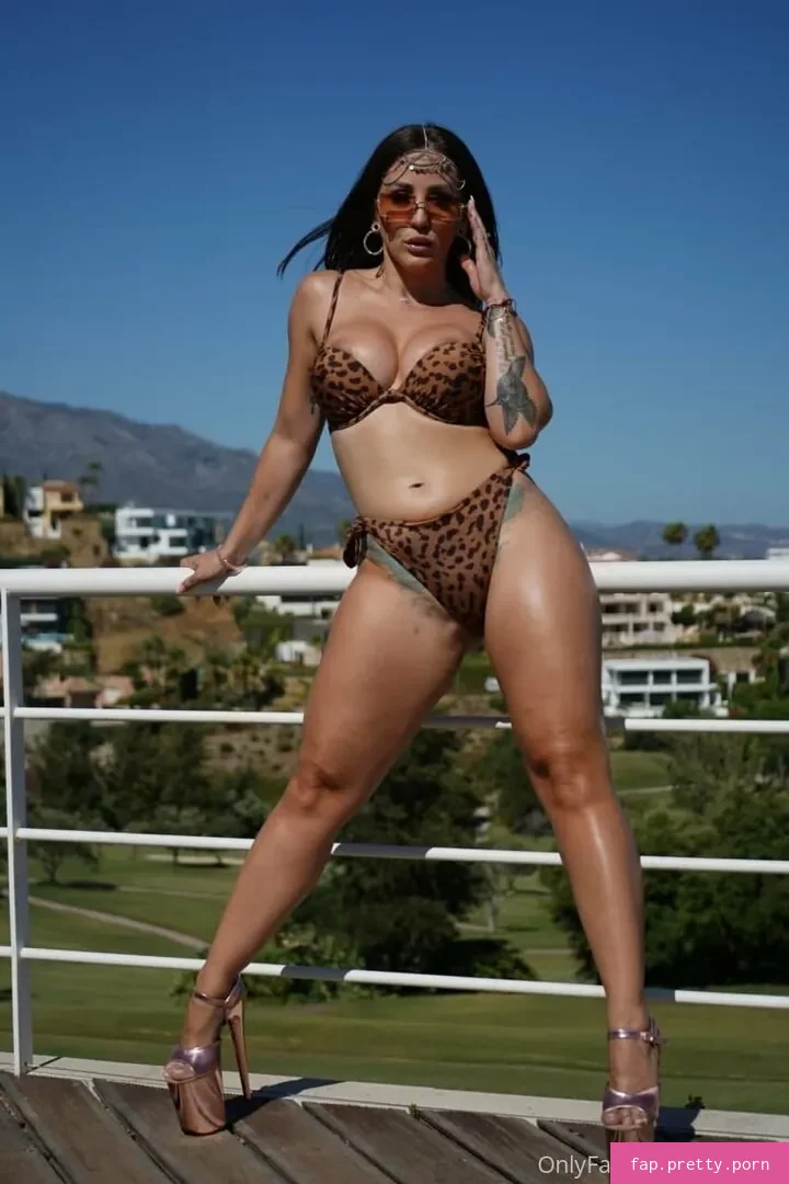sheilaortegaoff - Photo #71