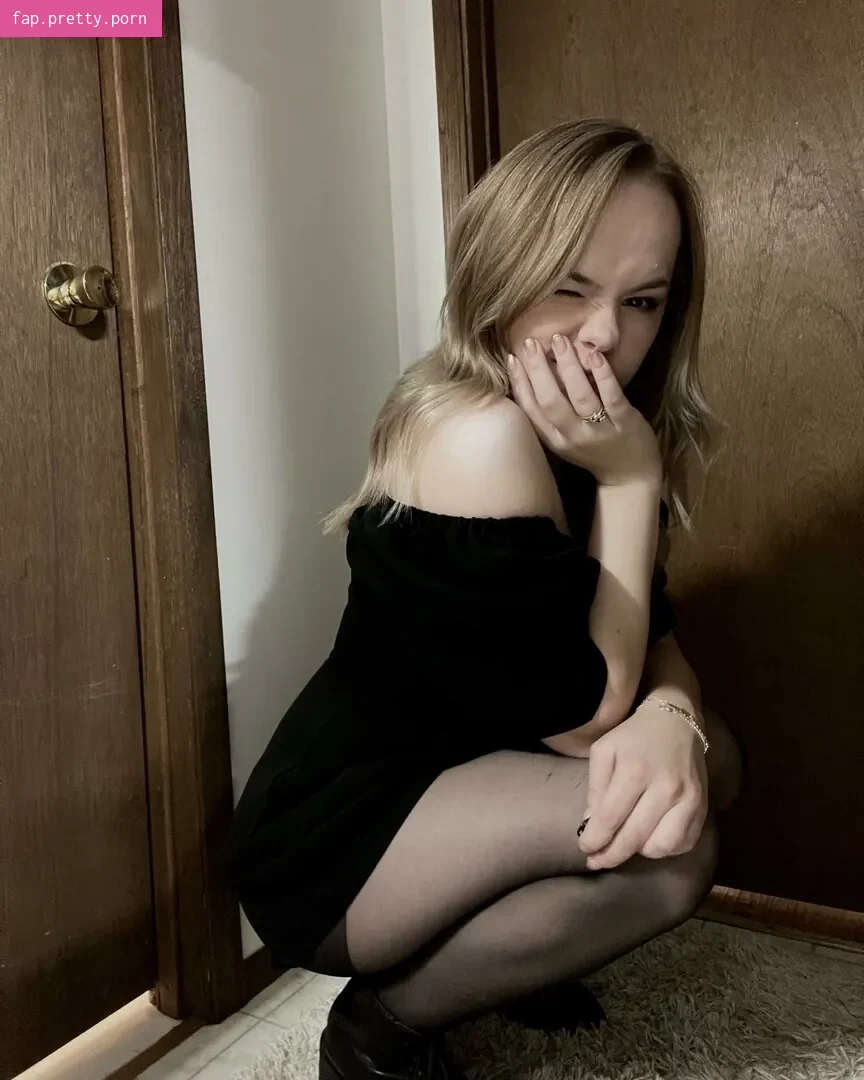 shmeowww__ - Photo #01