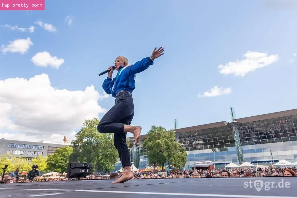 Stefanie Heinzmann - Photo #04