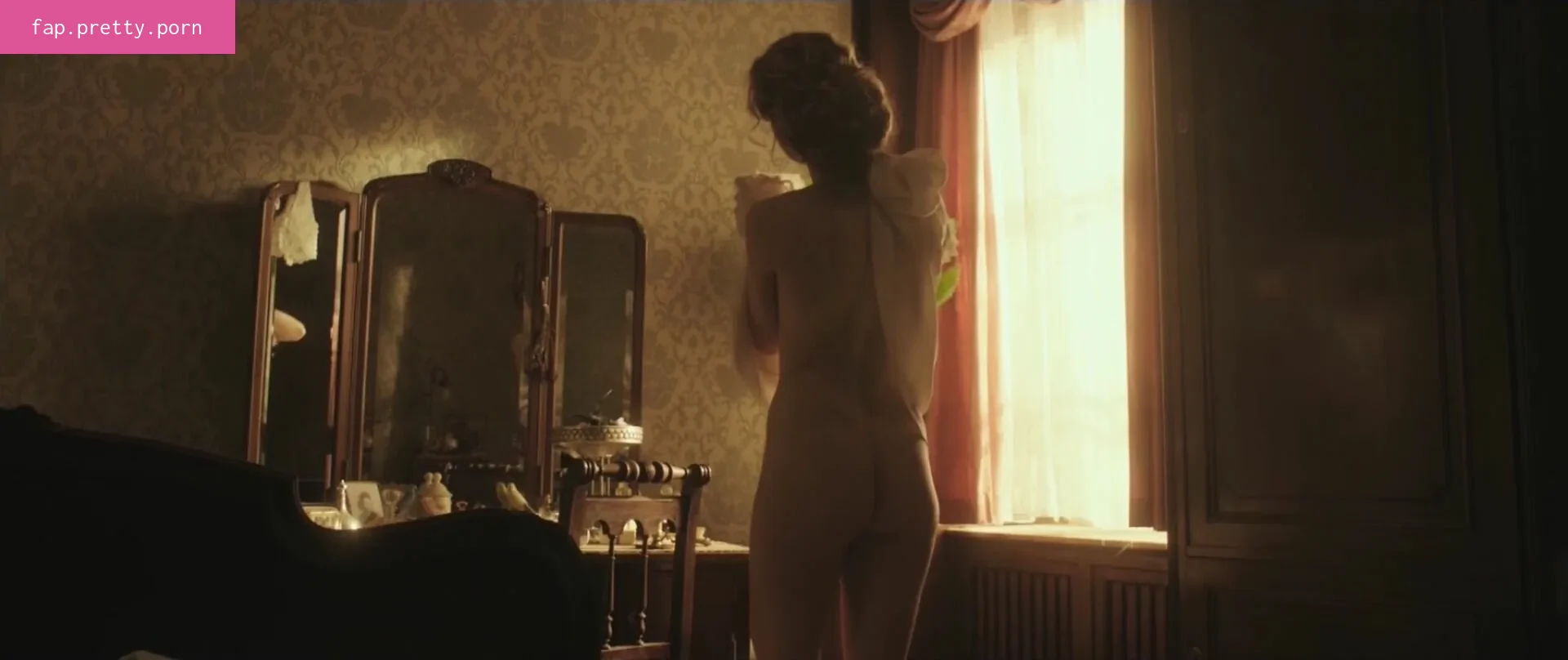 Sylvia Hoeks - Photo #07