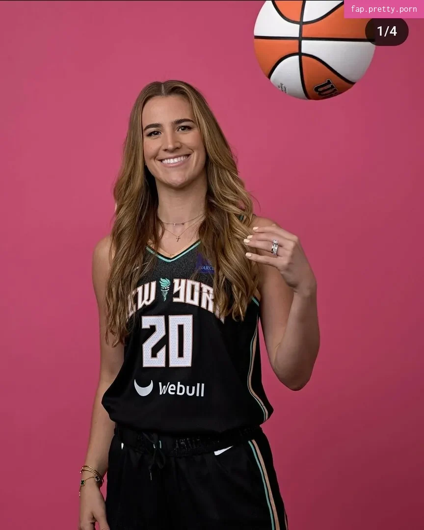 Sabrina Ionescu - Photo #01