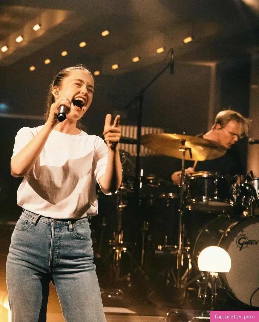 Sigrid - Photo #28