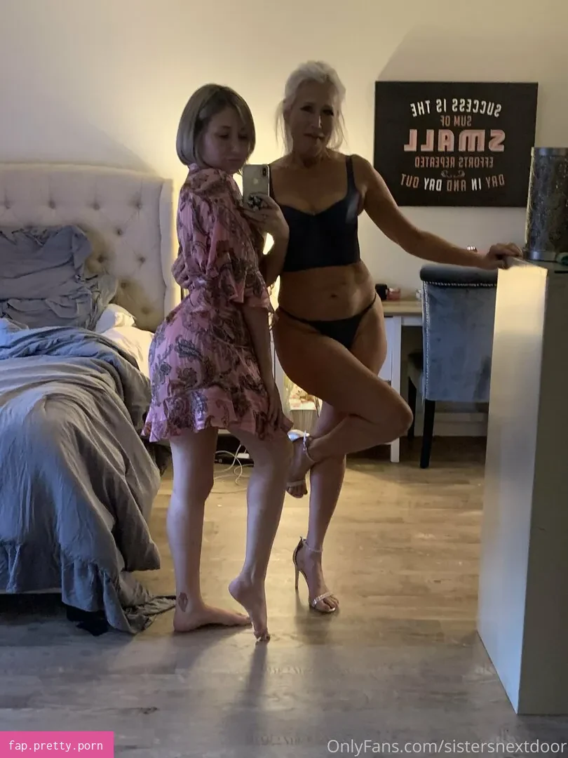 sistersnextdoor - Photo #29