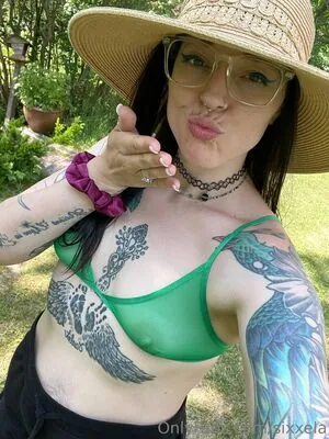 sixxela