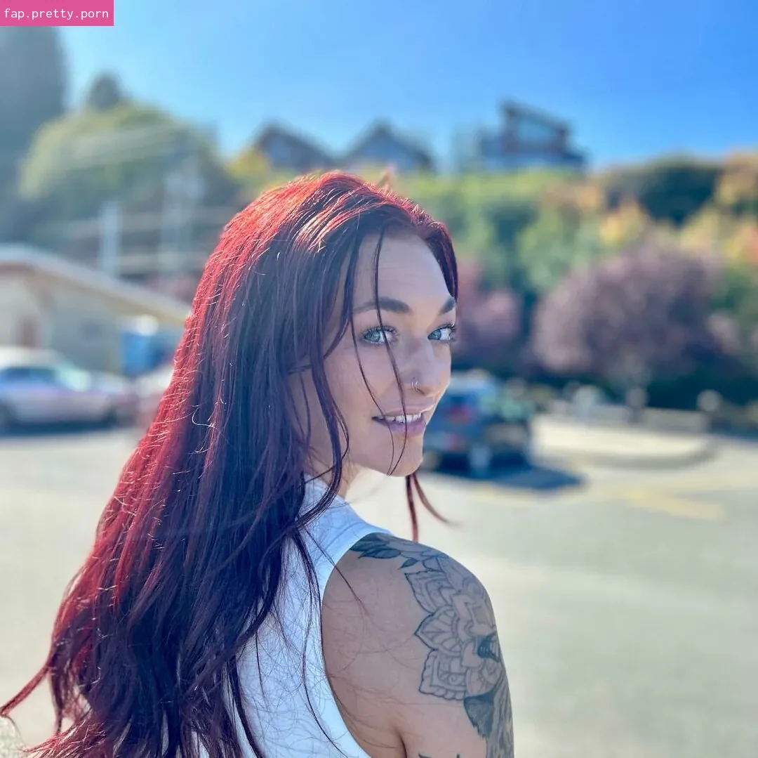 Sara Jade - Photo #26