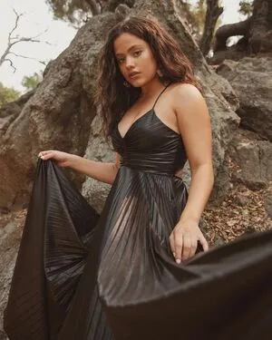 Sarah Jeffery