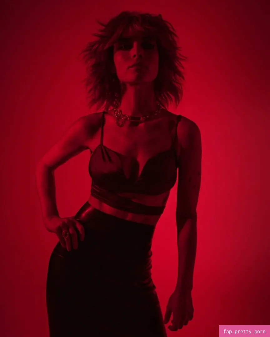 Sarah Jones - Photo #64