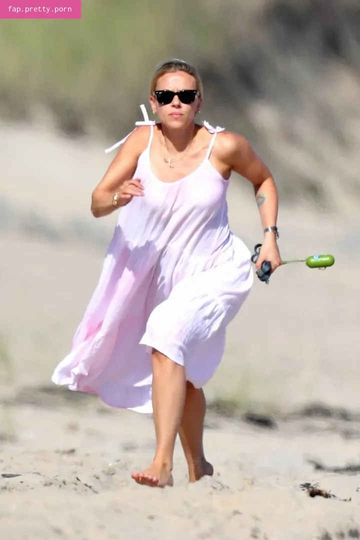 Scarlett Johansson - Photo #06