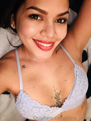 sofia_jones2