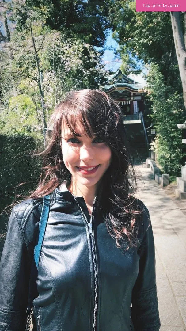Stefanie Joosten - Photo #22