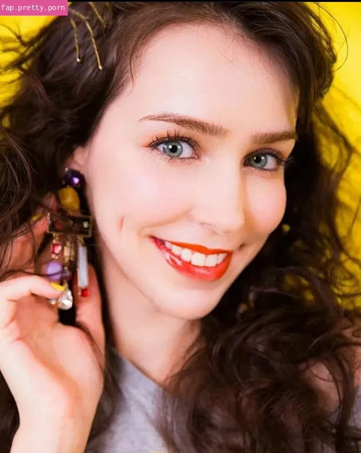 Stefanie Joosten - Photo #21