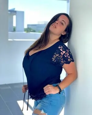 Stefanie Juicy
