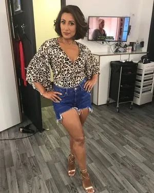 Saira Khan