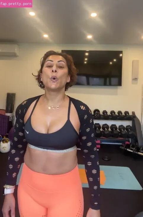 Saira Khan - Photo #26