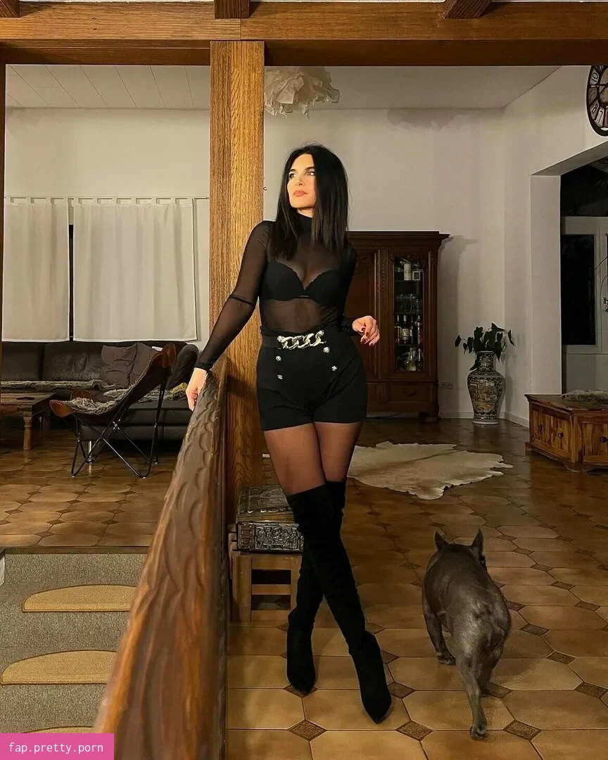 Senada Kostic - Photo #02