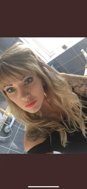 Sharni Knighton content