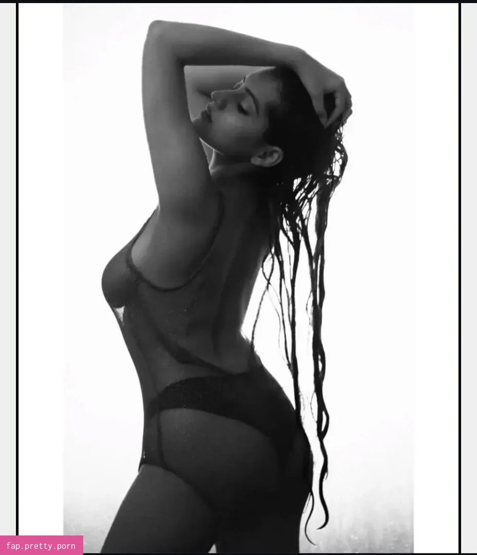 Simran Kaur - Photo #18