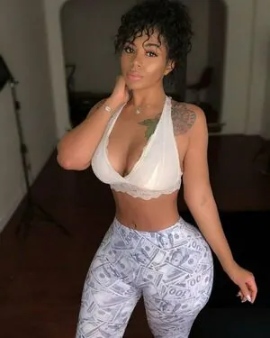 Strella Katt