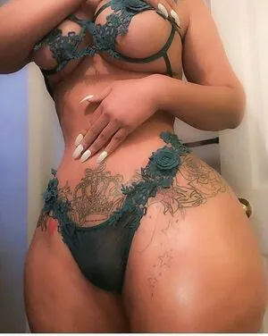 Strella Katt