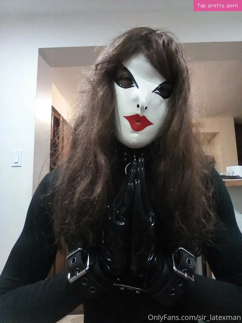 sir_latexman - Photo #92