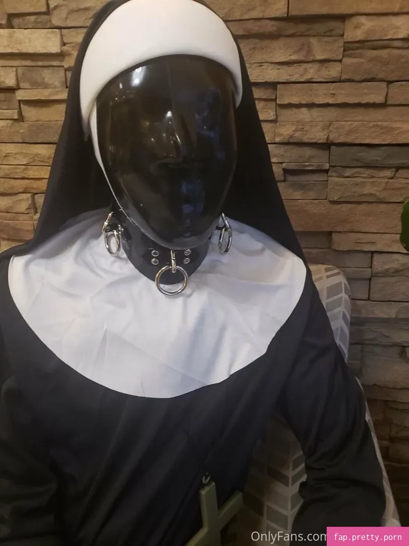 sir_latexman - Photo #00