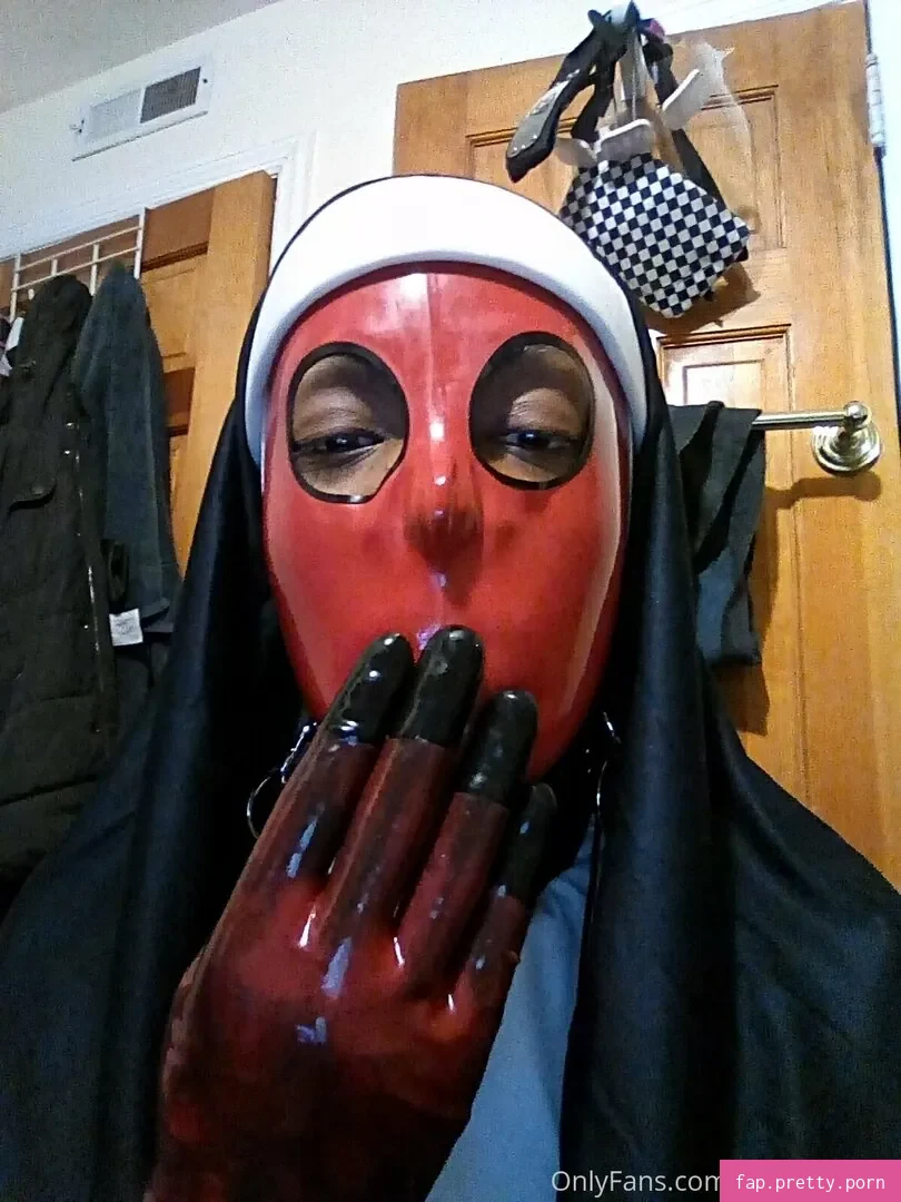 sir_latexman - Photo #48