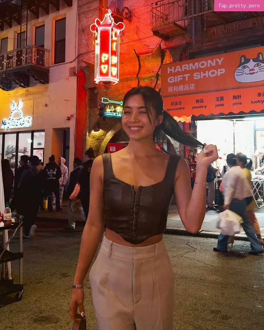 Suki Lu - Photo #03