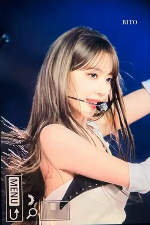 Sakura Miyawaki 宮脇 咲良