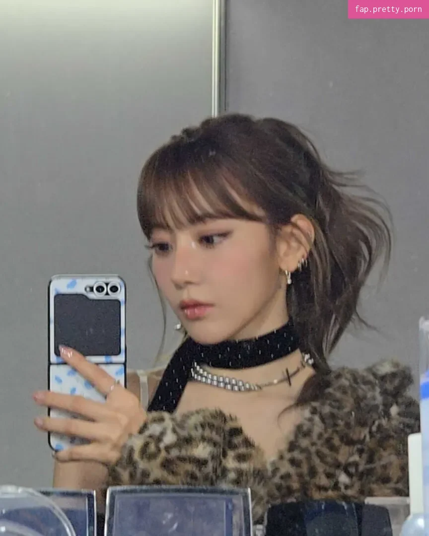 Sakura Miyawaki 宮脇 咲良 - Photo #60