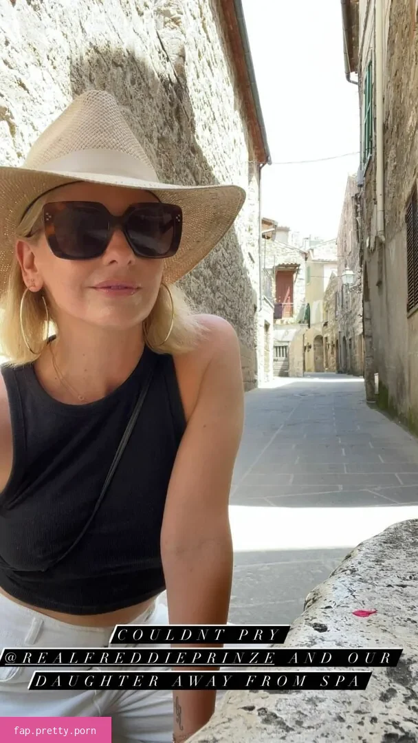 Sarah Michelle Gellar - Photo #99
