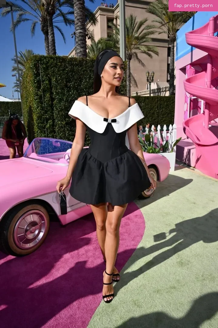 Shay Mitchell - Photo #25