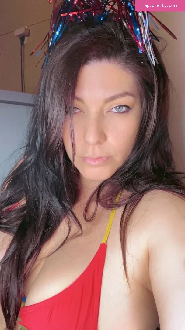 Shelly Martinez - Photo #09