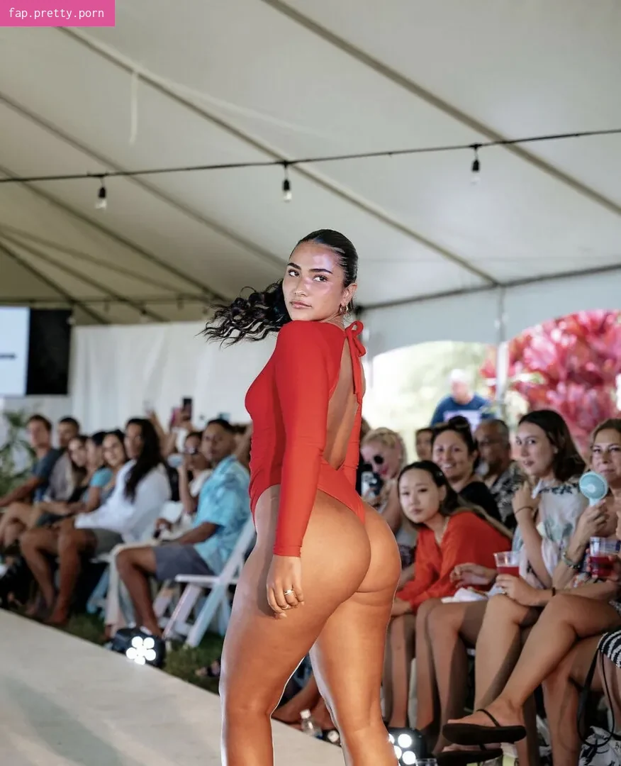 Sienna Mae Gomez - Photo #08