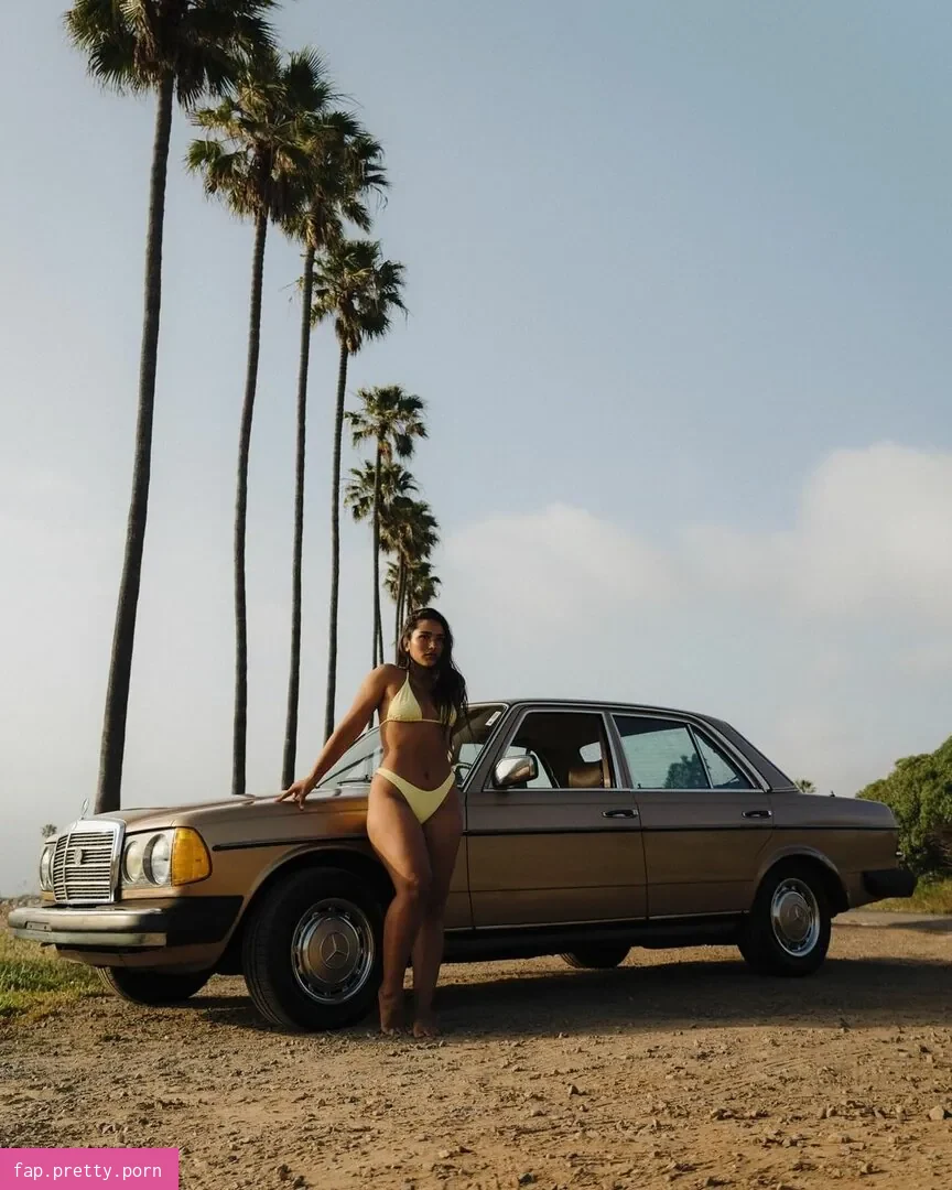 Sienna Mae Gomez - Photo #10