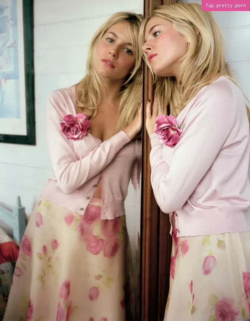 Sienna Miller - Photo #44