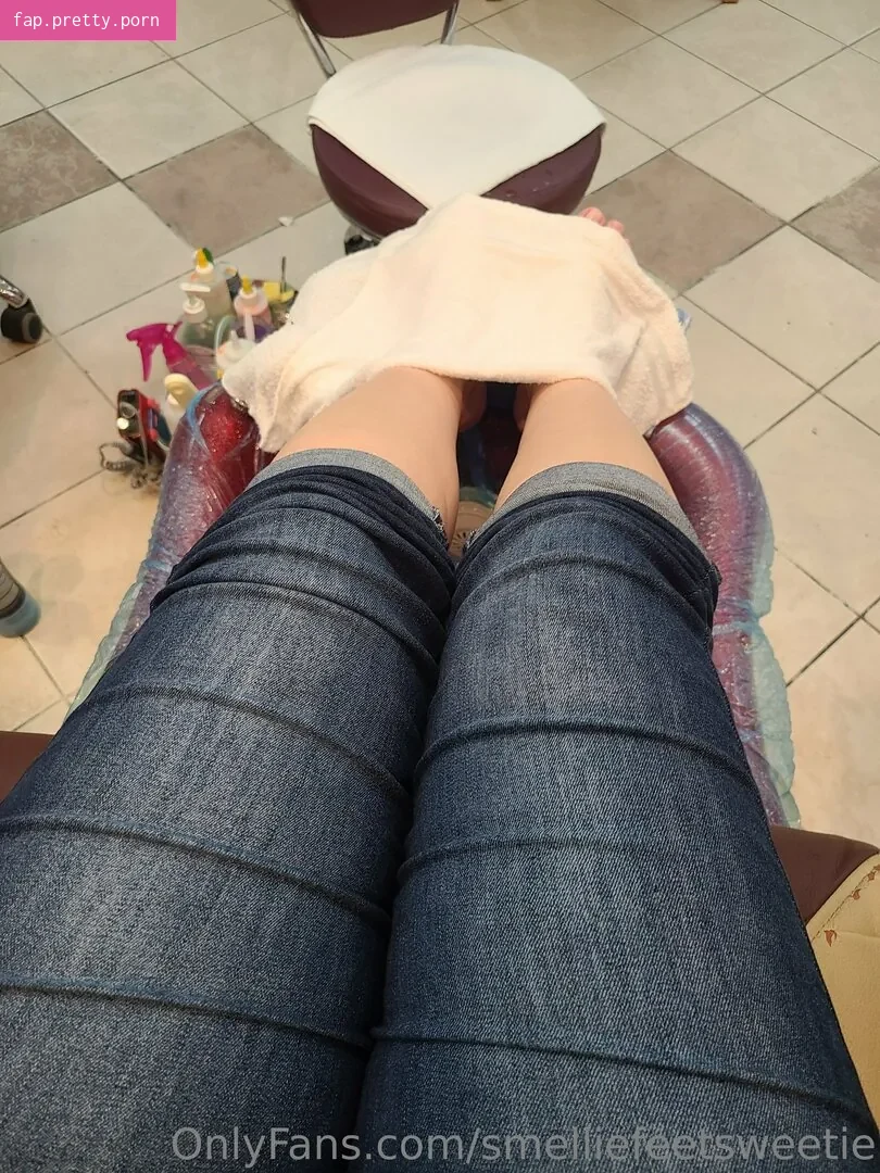 smelliefeetsweetie - Photo #79