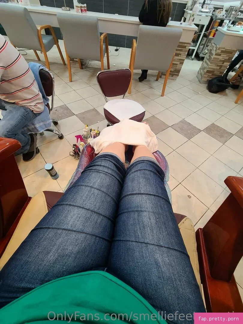 smelliefeetsweetie - Photo #80