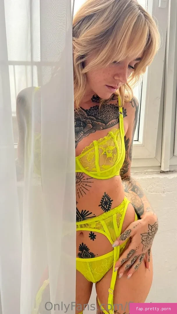 Svenja May - Photo #15