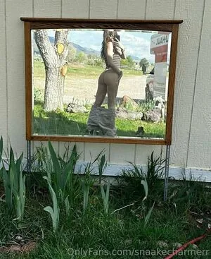snaakecharmerr