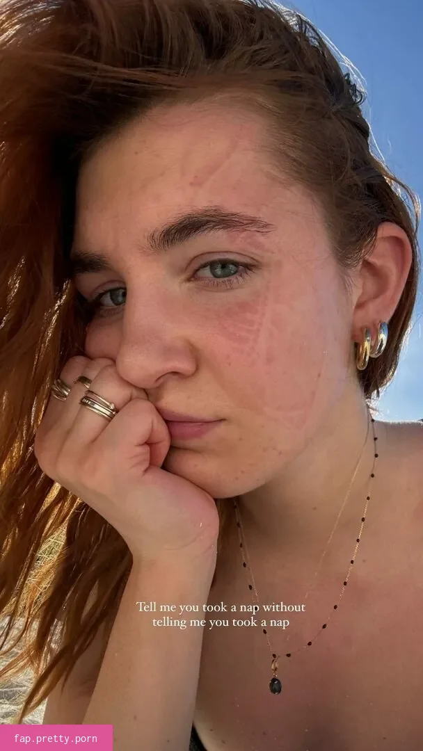 Sophie Nelisse - Photo #84