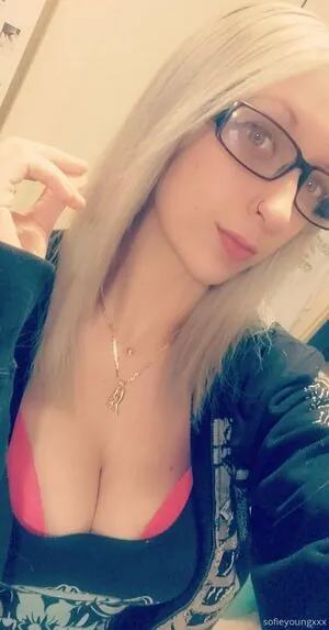 sofieyoungxxx