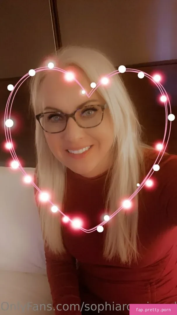 sophiaroseisreal - Photo #45