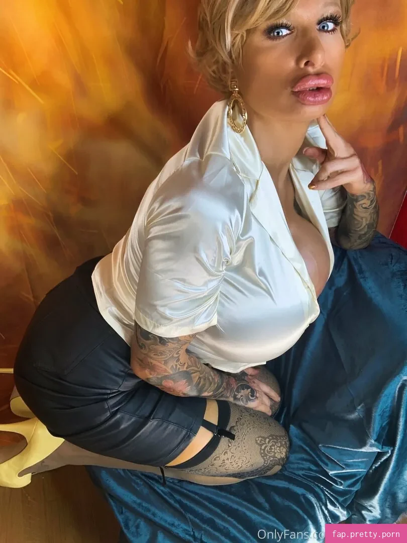 sophieaslut - Photo #30
