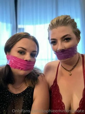 sophieeminxintimate