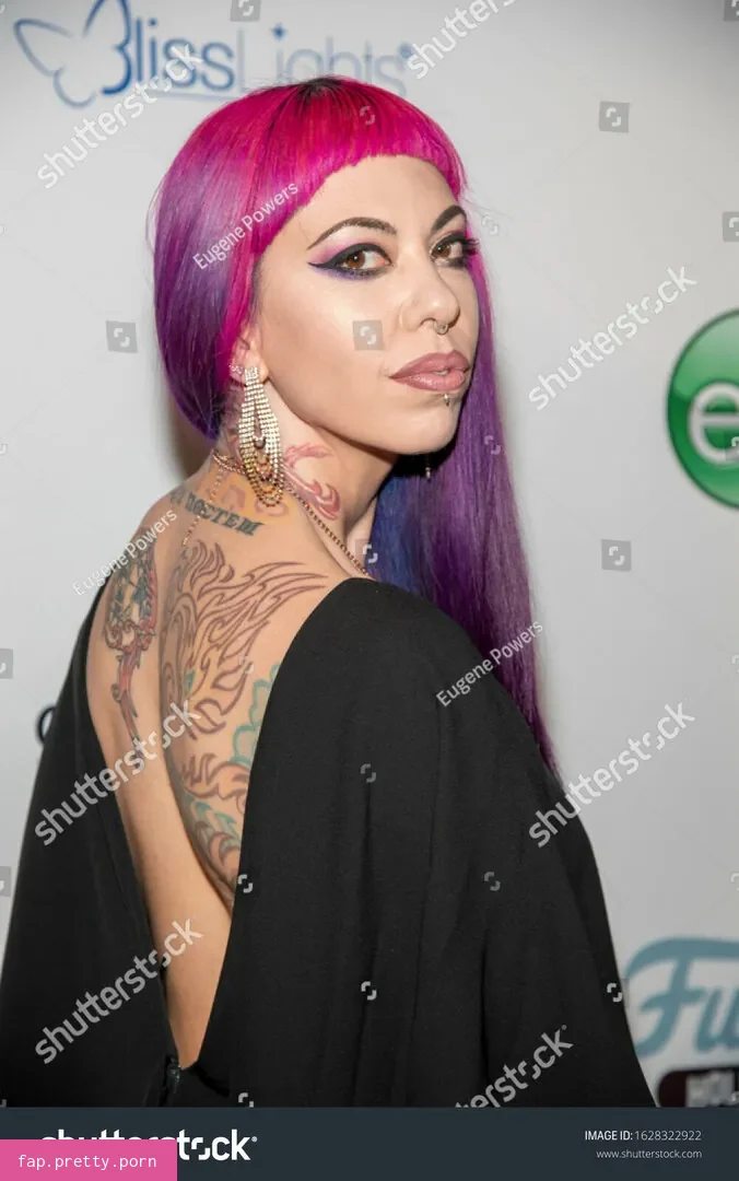Satine Phoenix - Photo #24