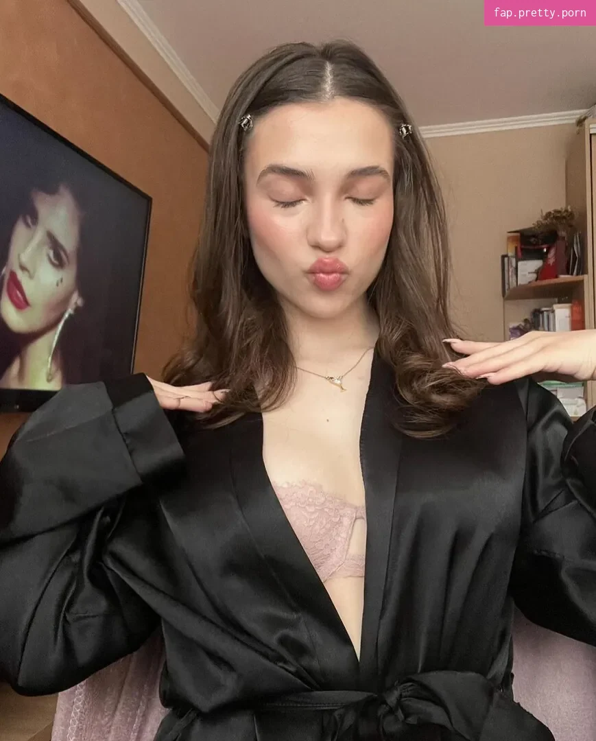 Sofia Pop - Photo #01