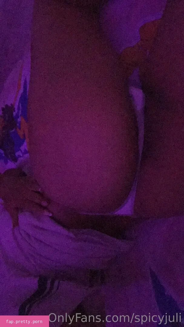 spicyjuli - Photo #01