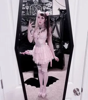 SpoilZoey