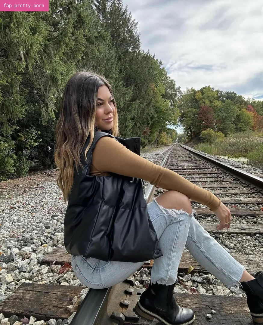 Steph Pappas - Photo #29